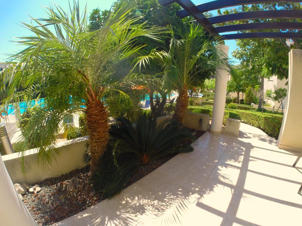 Hesperides Gardens Villa Paphos Eksteriør bilde