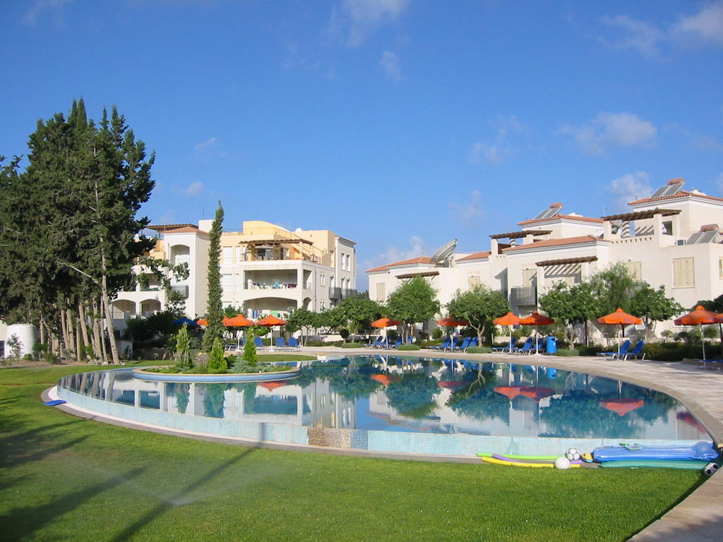 Hesperides Gardens Villa Paphos Eksteriør bilde